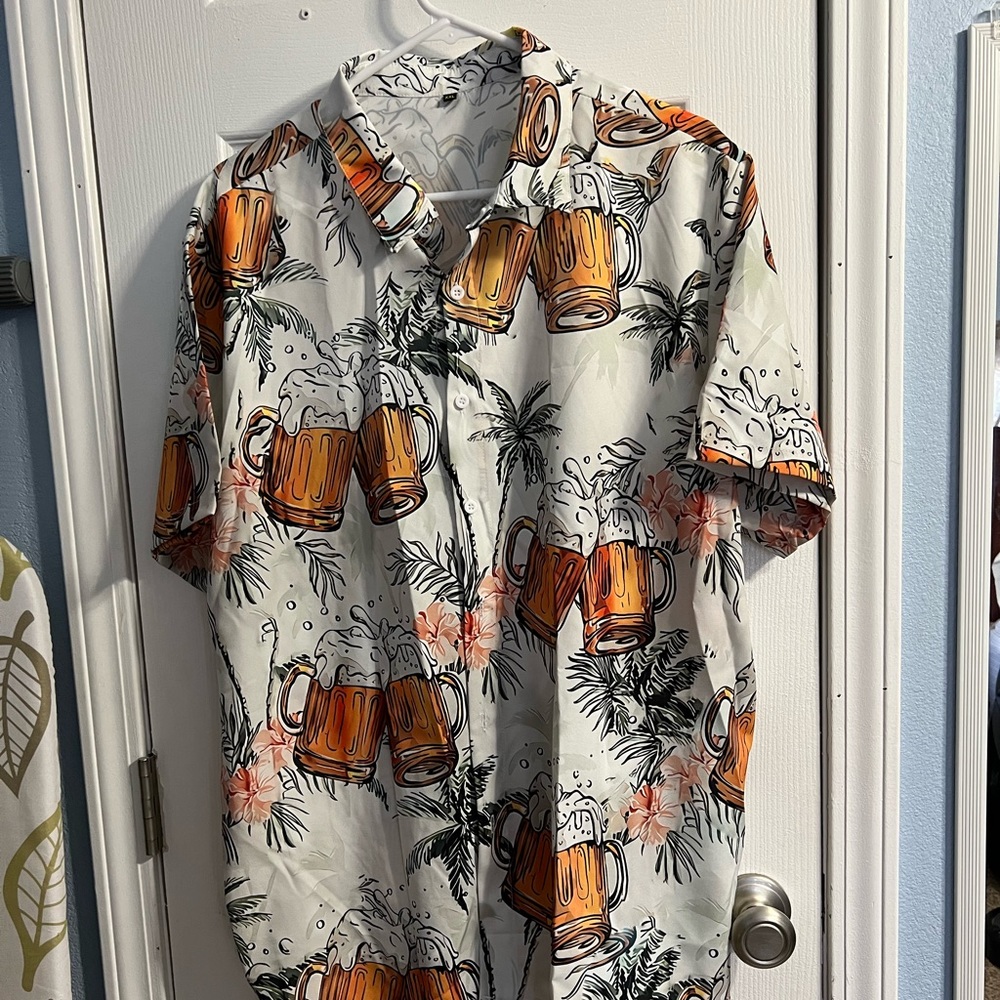 Mens short sleeve button up beach/beer vacation shirt XL